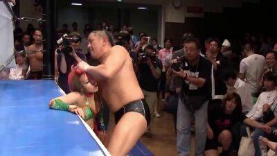 hard on - Asian female wrestler gets fucked hard on the stage - sunporno.com - Japan