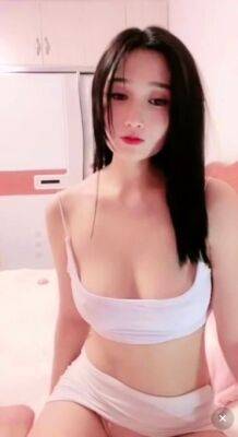 Japanese teen hardcore masturbating at Asian chatroom - drtuber.com - Japan