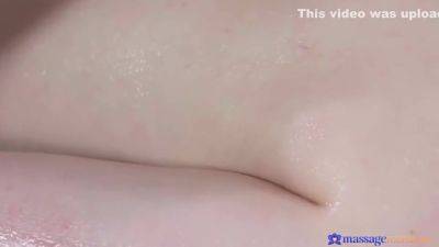 Anticellulite Rubbing Suddenly Ends With Hardcore Sex - txxx.com