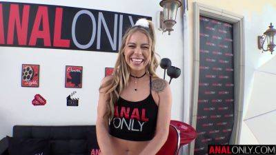 Summer Vixen's insatiable anal craving: A hardcore anal fuck with a big cumshot! - sexu.com