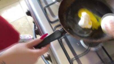 Employee Fucks His Boss Very Hard While She Cooks Some Eggs For Him - hclips.com