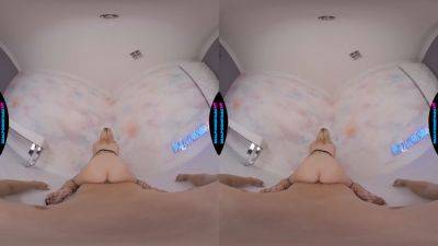 Titty Fucking - Gianna Grey & Jewelz Blu take on a massive VR threesome & cum hard - sexu.com