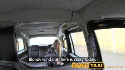 Sienna Day gets her tight blonde ass drilled hard in a fake taxi ride - sexu.com - Britain